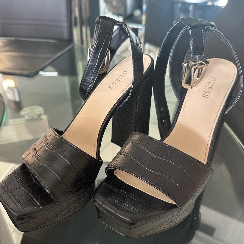 GUESS Black Women's Platform Heels - NEVER WORN